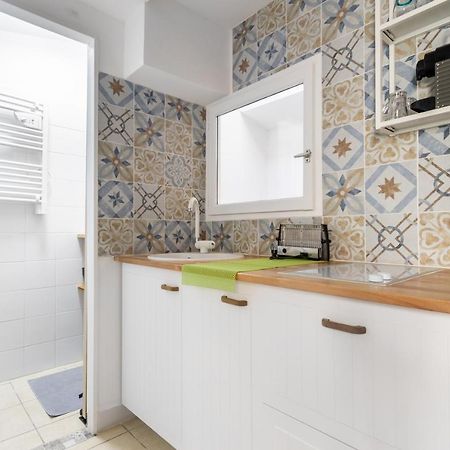 Soft Studio Downtown Close To The Harbour - Dodo Et Tartine Tolone Esterno foto